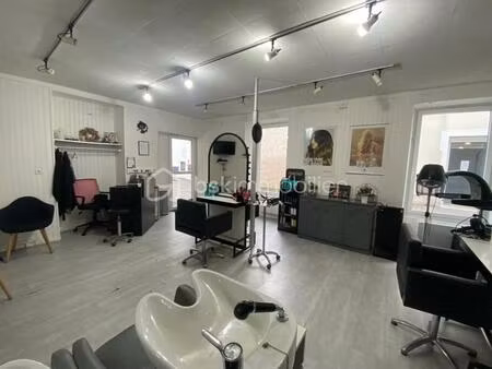 local d'activités de 37 m² à pussay