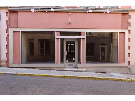 location locaux professionnels 75 m² à la côte-saint-andré (38260)  680 €