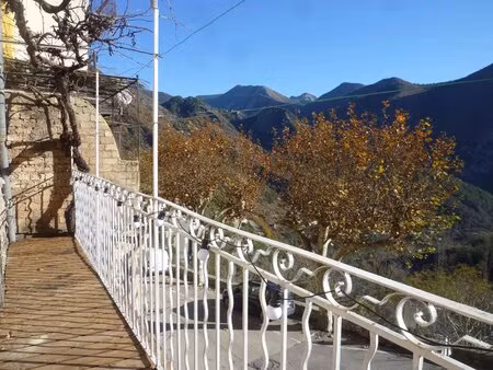 maison 6 pièces 106 m² - cave et jardin