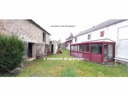 2 maisons à rafraîchir  dépendances  sur 1107m2 avec puits