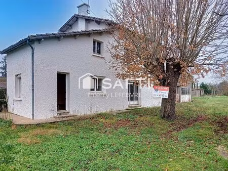 belle maison avec grandes dépendances