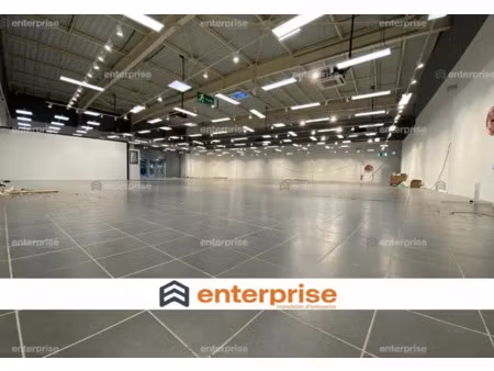 a louer - local commercial 892m2 - chambly