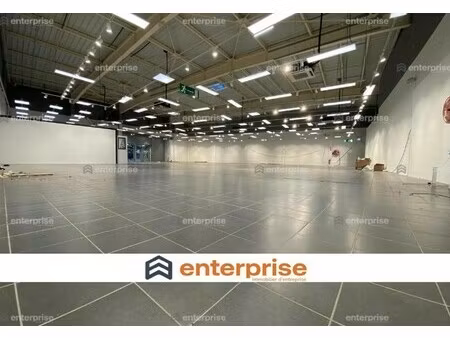 location local commercial