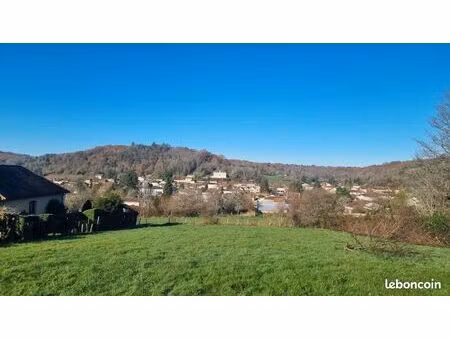 terrain 1 600 m² vergt