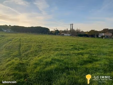 terrain 1700 m² courpignac
