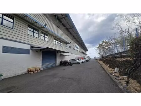 local bureaux 4 031 m²