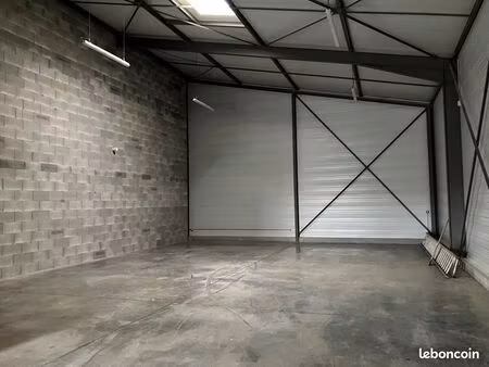 local d'activité 200 m²