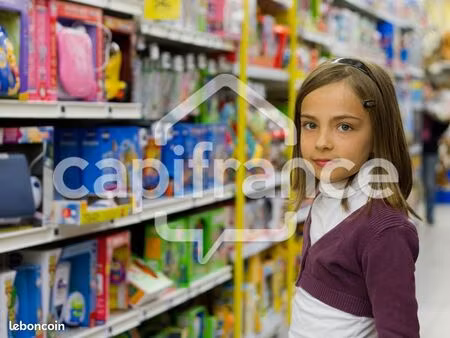 fonds de commerce 100 m²