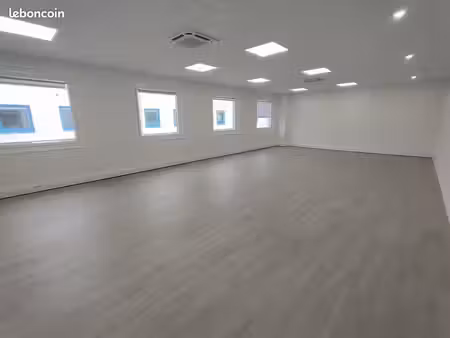 bureaux 62 m² saint quentin fallavier