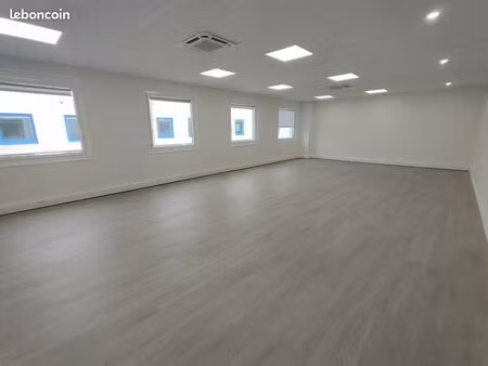 bureaux 62 m²
