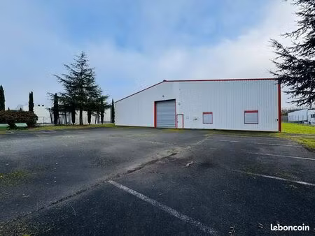 local 860 m² la crèche