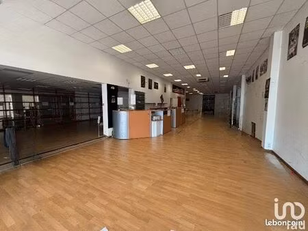 boutique 750 m² le pave-de-pontault