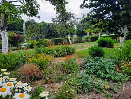 location maison 6 pièces 130 m² à bagnoles de l'orne normandie (61140)  1 000 €