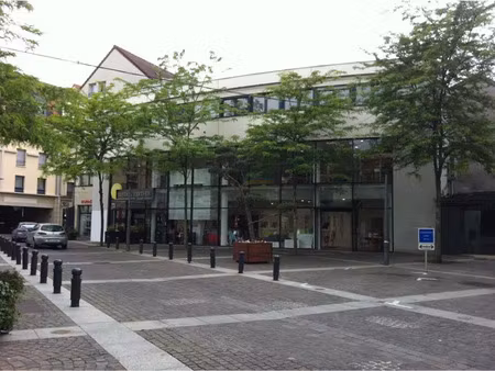 grand local commercial (592 m²) coeur de ville montbeliard