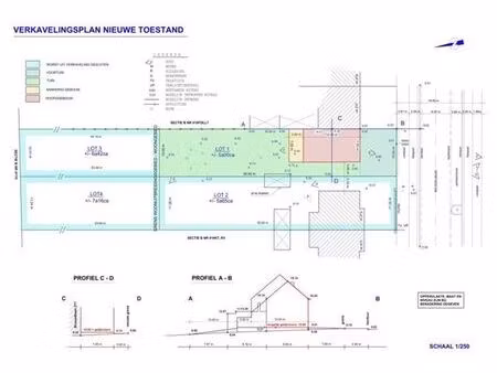 terrain à bâtir au centre de la ville pour une trois façades