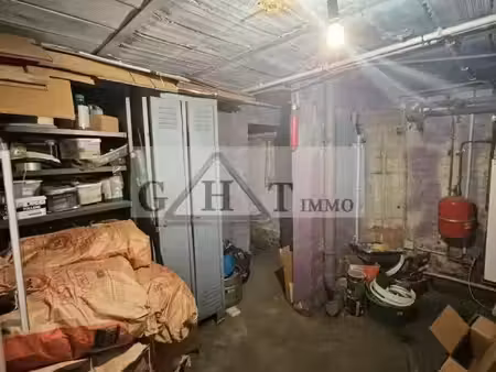 exclus un ensemble immobilier de 490 m² sur 1045 m²