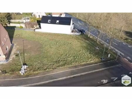 terrain à bâtir de 752 m² idéal une maison 4 façades