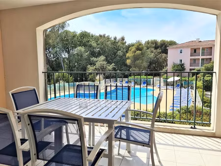 location meublée appartement 2 pièces 33 m² à six-fours-les-plages (83140)  930 €