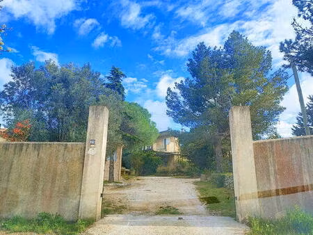 duplex d'environ 90m2 avec terrasse de 90m2 et un jardinsur le rove