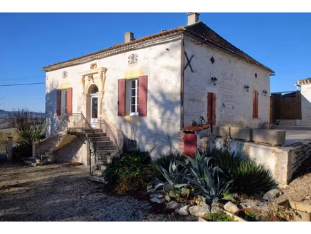 maison de campagne avec gîte  piscine et grange