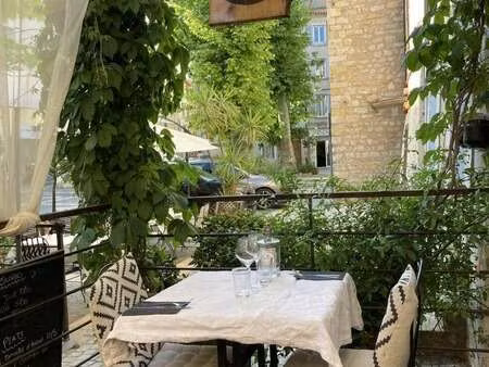 vente bureaux et commerces à pignans (83790) : à vendre / 50m² pignans