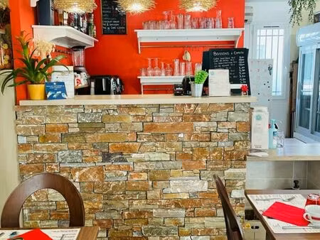 vente local commercial 54m2 mauguio 34130 - 185000 € - surface privée