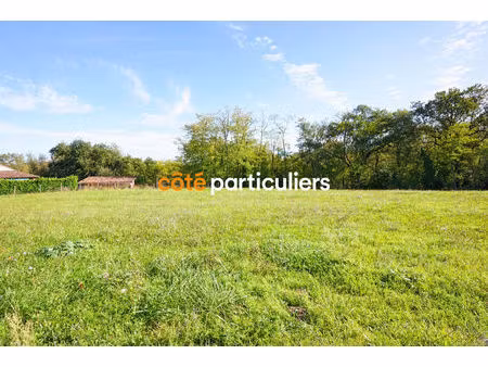 brens - terrain plat - viabilisé de 1112 m²