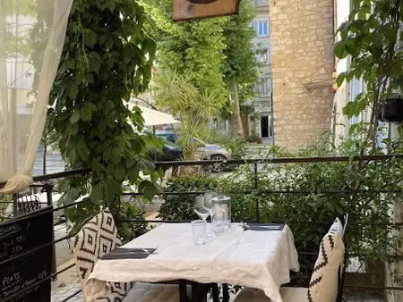 vente locaux professionnels 50 m² à pignans (83790)  75 000 €