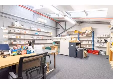 papeteries de genval : 2 espaces de bureaux ( 40 m² & 42m²)