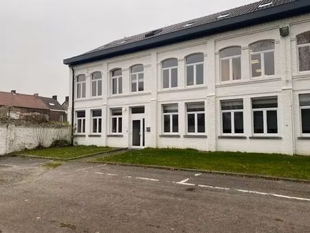 espace bureaux de +/- 160 m2