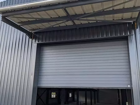 location local d'activités entrelacs 323 m²