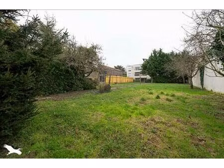 vente terrain 601 m² saint-herblain (44800)