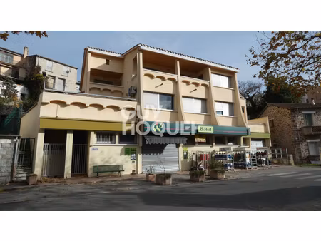 vente : immeuble de 3 niveaux à saint laurent de cerdans