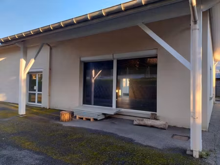 location locaux professionnels 2 pièces 170 m² à la terrasse (38660)  1 900 €