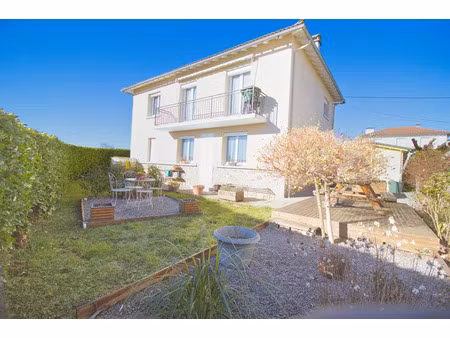 vente maison 6 pièces 108 m² à pleaux (15700)  115 000 €