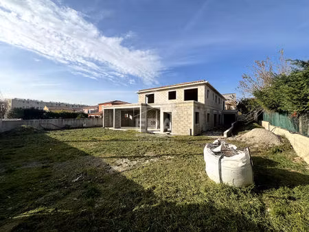 immeuble / local d'activité - marseille 13015 - total de 356 m2 sur parcelle de 947m2