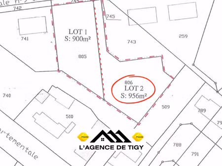 terrain constructible de 956m²