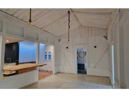 location maison  m² t-3 à schoelcher  1 395 €