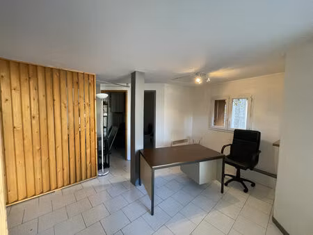 location local commercial 3 pièces 37m2 teyran 34820 - 675 € - surface privée