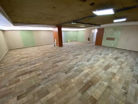 vente commerce 135 m² beausoleil (06240)