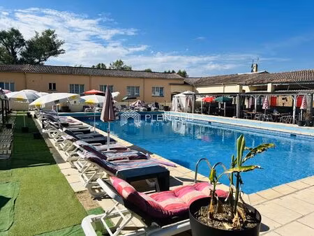 vente maison 35 pièces 850 m² tourrettes (83440)