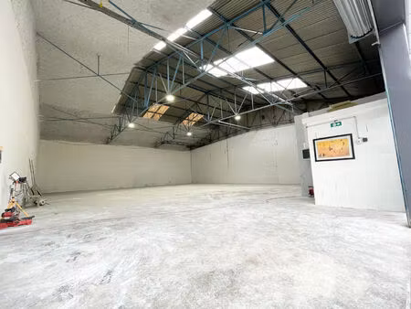 location commerce 192 m² à saint-vincent-de-mercuze (38660)