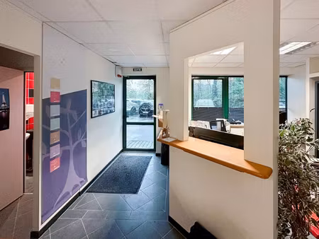 location bureau 100 m² à lissieu (69380)