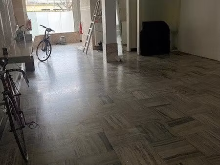 location commerce 77 m² à lourdes (65100)