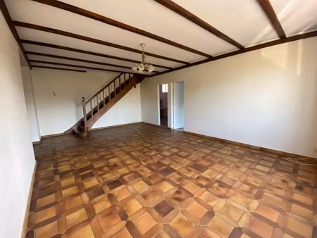 vente appartement 4 pièces 120 m² à ombrée d'anjou (49420)  82 500 €