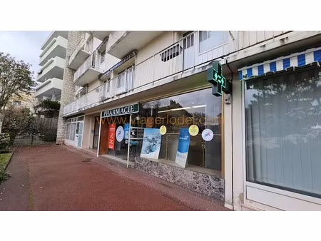 vente locaux professionnels 2 pièces 60.65 m² à saint-germain-en-laye (78100)  370 000 €