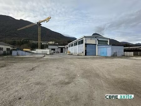 location local d'activités cruet 540 m²