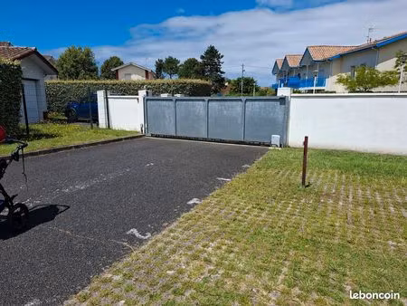 place de parking la teste de buch