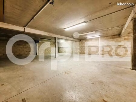 local commercial 425 m²