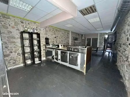 local commercial 70 m² contes